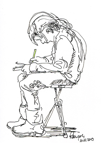 Lilly beim Zeichnen Flugwerft Oberschleissheim